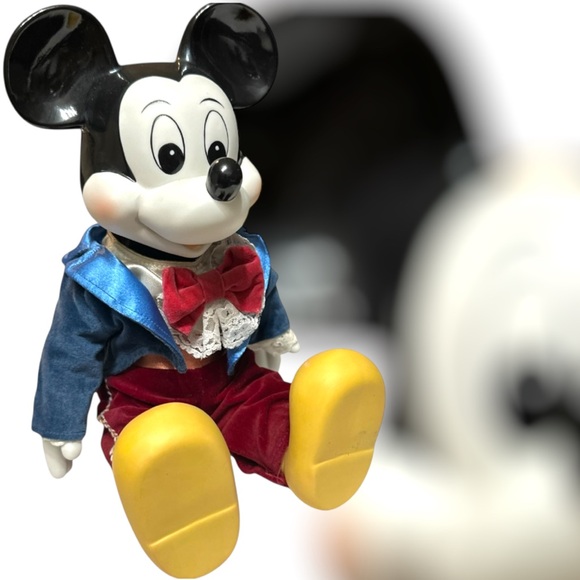 Vintage Disney 1970’s Mickey Mouse Porcelain & Plush Wind-up Musical Doll - Rare - Picture 1 of 12